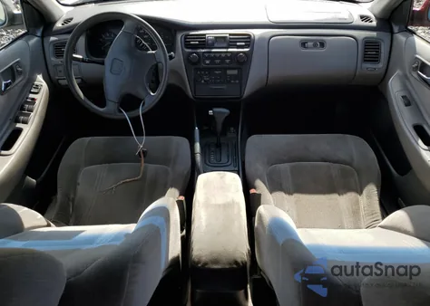 2000 Honda Accord Lx from USA, damaged, VIN 1HGCG1644YA021790